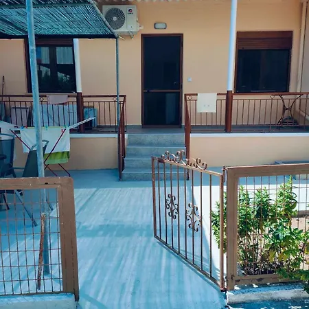 Дом отдыха Barefoot Nest